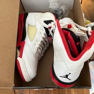 2006 jordan 5 retro Fire Red.